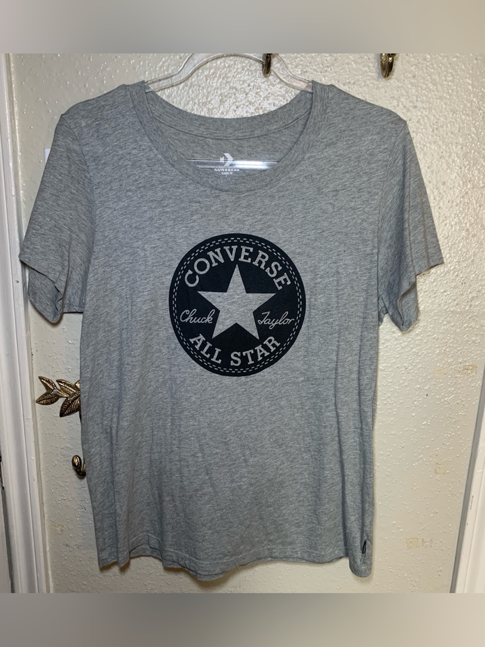 Converse Women’s Light Gray Short Sleeve Tee Women’s Large